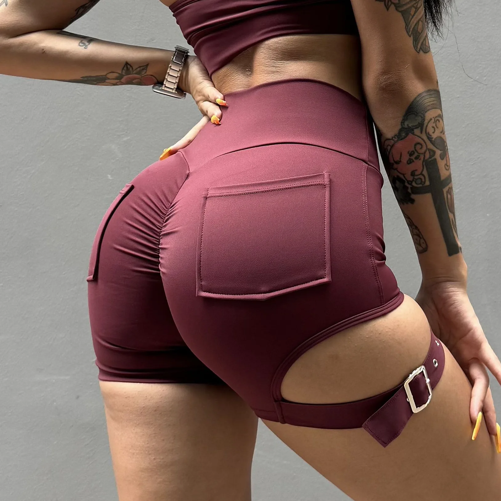 Female worker's pocket hip-lifting fitness shorts, adjustable leg loops, sports peachy hips, high-waisted yoga pants, nylon
Female worker's pocket hip-lifting fitness shorts, adjustable leg loops, sports peachy hips, high-waisted yoga pants, nylon