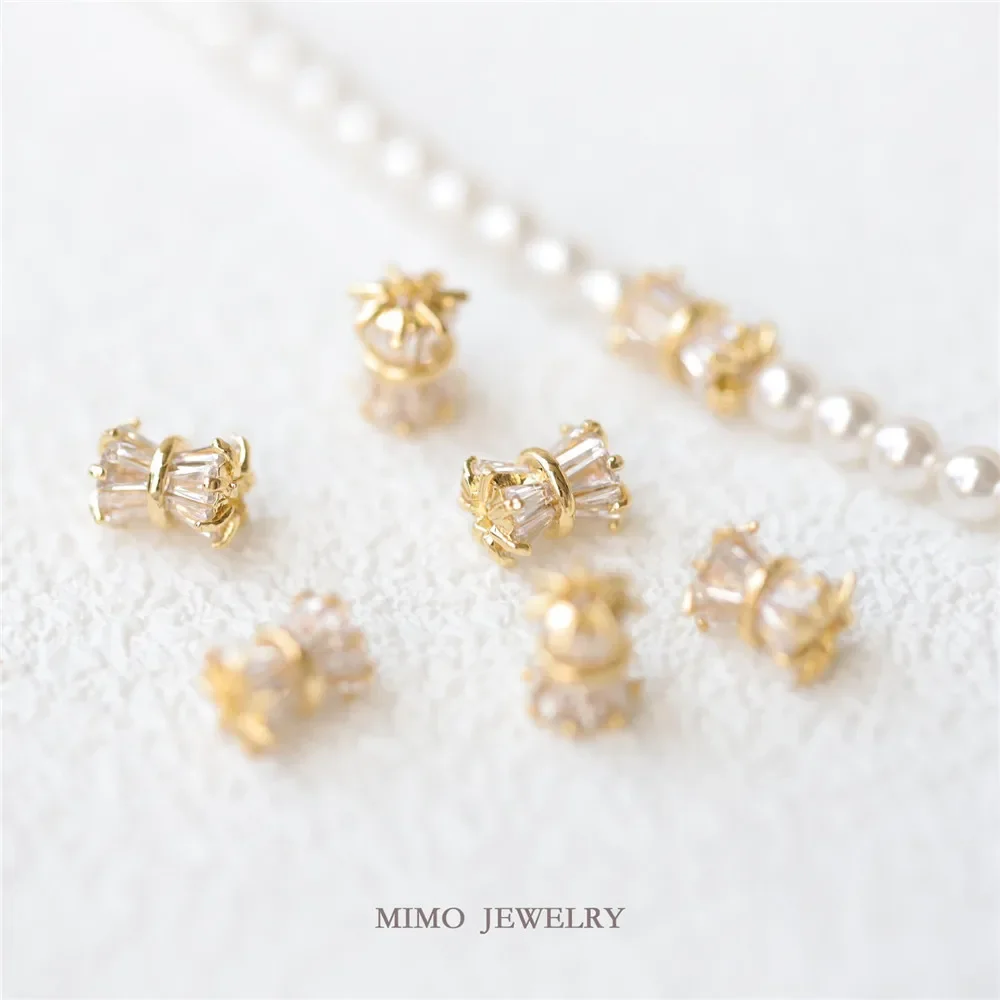 Copper Plated Real Gold Micro Set Zircon Small Waist Clipper Card Bead Pendant DIY Hand Accessories
Copper Plated Real Gold Micro Set Zircon Small Waist Clipper Card Bead Pendant DIY Hand Accessories