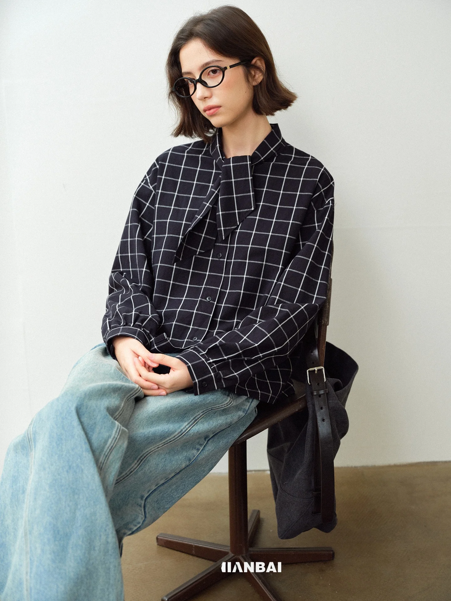 Женская повседневная рубашка Niai из шерсти, шелка и хлопка с поясом, длинным рукавом, свободного кроя, с узором, модель NC36
Женская повседневная рубашка Niai из шерсти, шелка и хлопка с поясом, длинным рукавом, свободного кроя, с узором, модель NC36