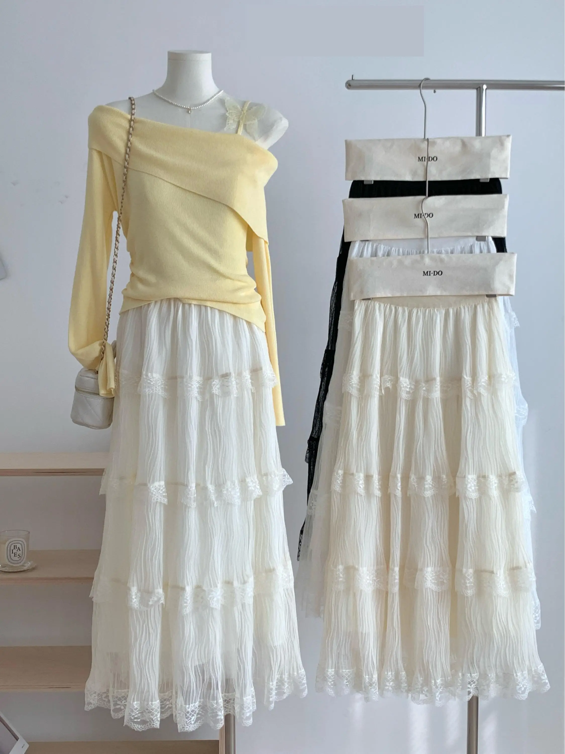 Women's Elegant Lace Patchwork Guze Cake Skirt Lady Spring Summer Streetwear Holiday Elastic Waist Solid Color A Line Long Skirt
Women's Elegant Lace Patchwork Guze Cake Skirt Lady Spring Summer Streetwear Holiday Elastic Waist Solid Color A Line Long Skirt