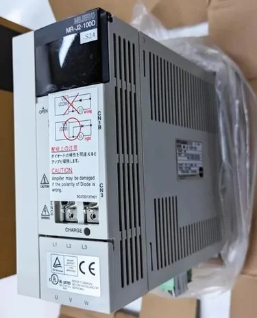 Original Genuine MR-J2-100D-S24 Brand New Servo Drive,MR J2 100D S24,Fast shipping
Original Genuine MR-J2-100D-S24 Brand New Servo Drive,MR J2 100D S24,Fast shipping
