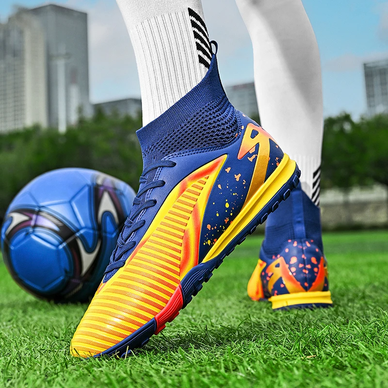 New Men Match Football Boots High-quality Indoor Outdoor Ultralight Non-Slip Futsal High Ankle Soccer Shoes Sports Shoes
New Men Match Football Boots High-quality Indoor Outdoor Ultralight Non-Slip Futsal High Ankle Soccer Shoes Sports Shoes