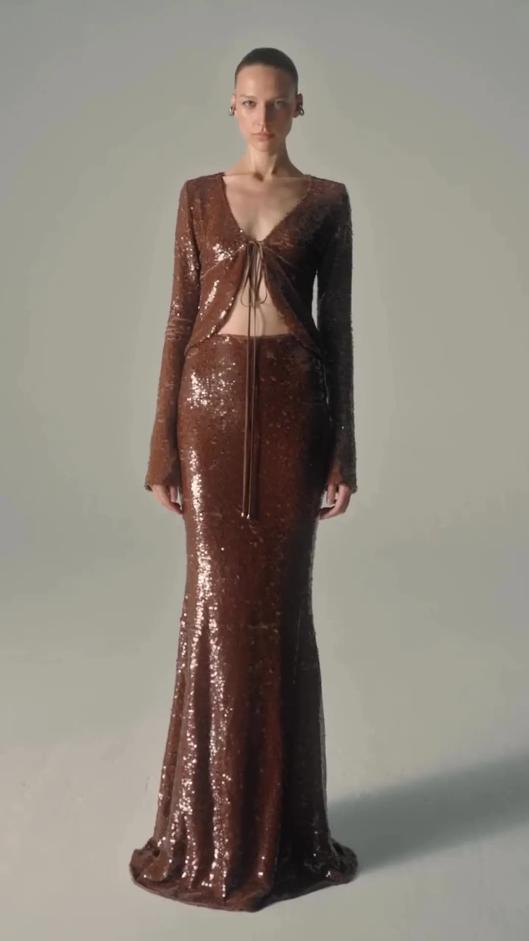 Sexy Women's Two-Piece Set Brown Sequin Long Sleeve V-Neck Top & Flared Skirt 2025 Summer Gown Wear Formal Party Gown hot sales
Sexy Women's Two-Piece Set Brown Sequin Long Sleeve V-Neck Top & Flared Skirt 2025 Summer Gown Wear Formal Party Gown hot sales