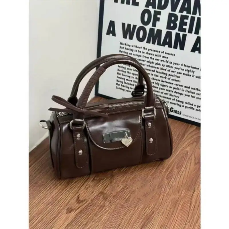 Bloom Sweet Cool Coffee Messenger Women Moto Biker Handle Bowling Y2k Bag Female Retro Hot Giirls Pillow Crossbody Bags
Bloom Sweet Cool Coffee Messenger Women Moto Biker Handle Bowling Y2k Bag Female Retro Hot Giirls Pillow Crossbody Bags