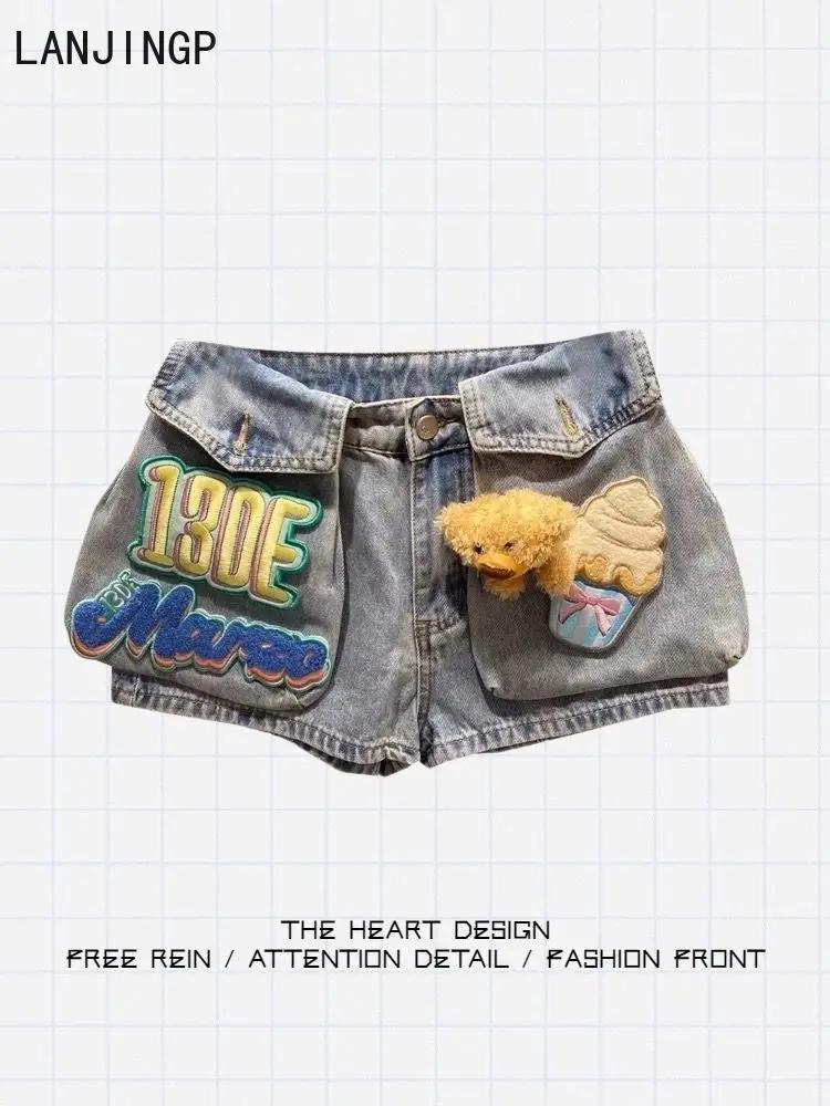Ghost Horse Niche Fun Bear Velcro Embroidered Denim Shorts Women's Summer New Loose Wide Leg Super Shorts Hot Pants
Ghost Horse Niche Fun Bear Velcro Embroidered Denim Shorts Women's Summer New Loose Wide Leg Super Shorts Hot Pants