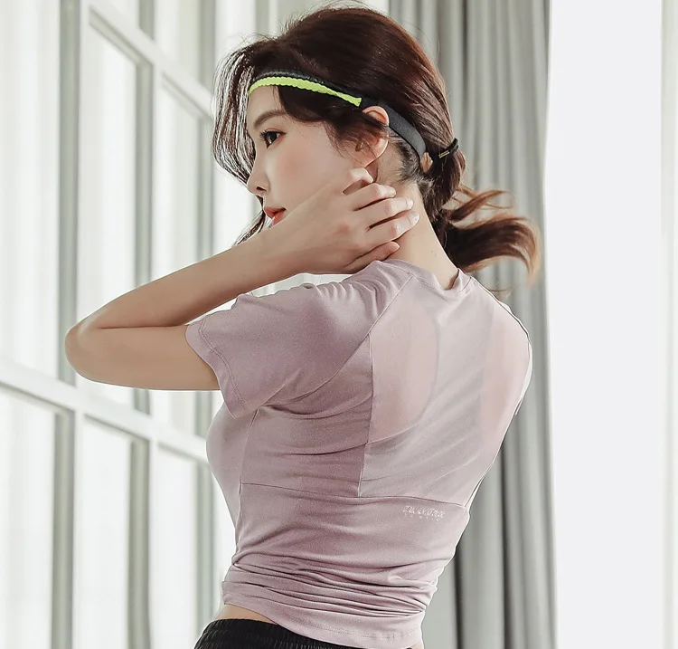 Women's Quick Dry Mesh Gym Tops Perfect for Running and Yoga, Breathable Athletic Summer T-Shirts with Short Sleeve Design
Women's Quick Dry Mesh Gym Tops Perfect for Running and Yoga, Breathable Athletic Summer T-Shirts with Short Sleeve Design