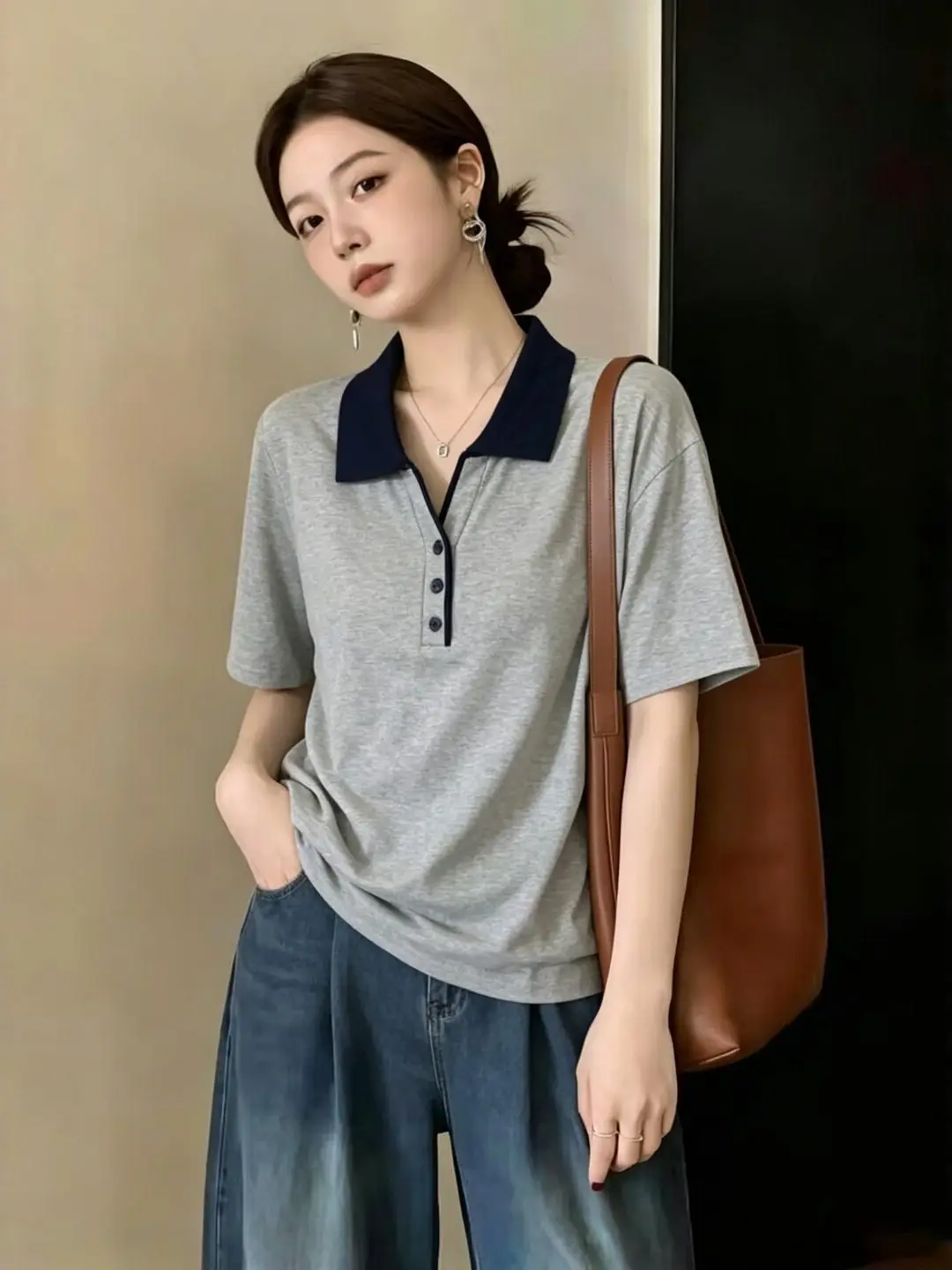 Loose Casual Women's Summer Top Color Block Short Sleeve Neck Knittedwear Fashionable Versatile Korean Style Big Size
Loose Casual Women's Summer Top Color Block Short Sleeve Neck Knittedwear Fashionable Versatile Korean Style Big Size