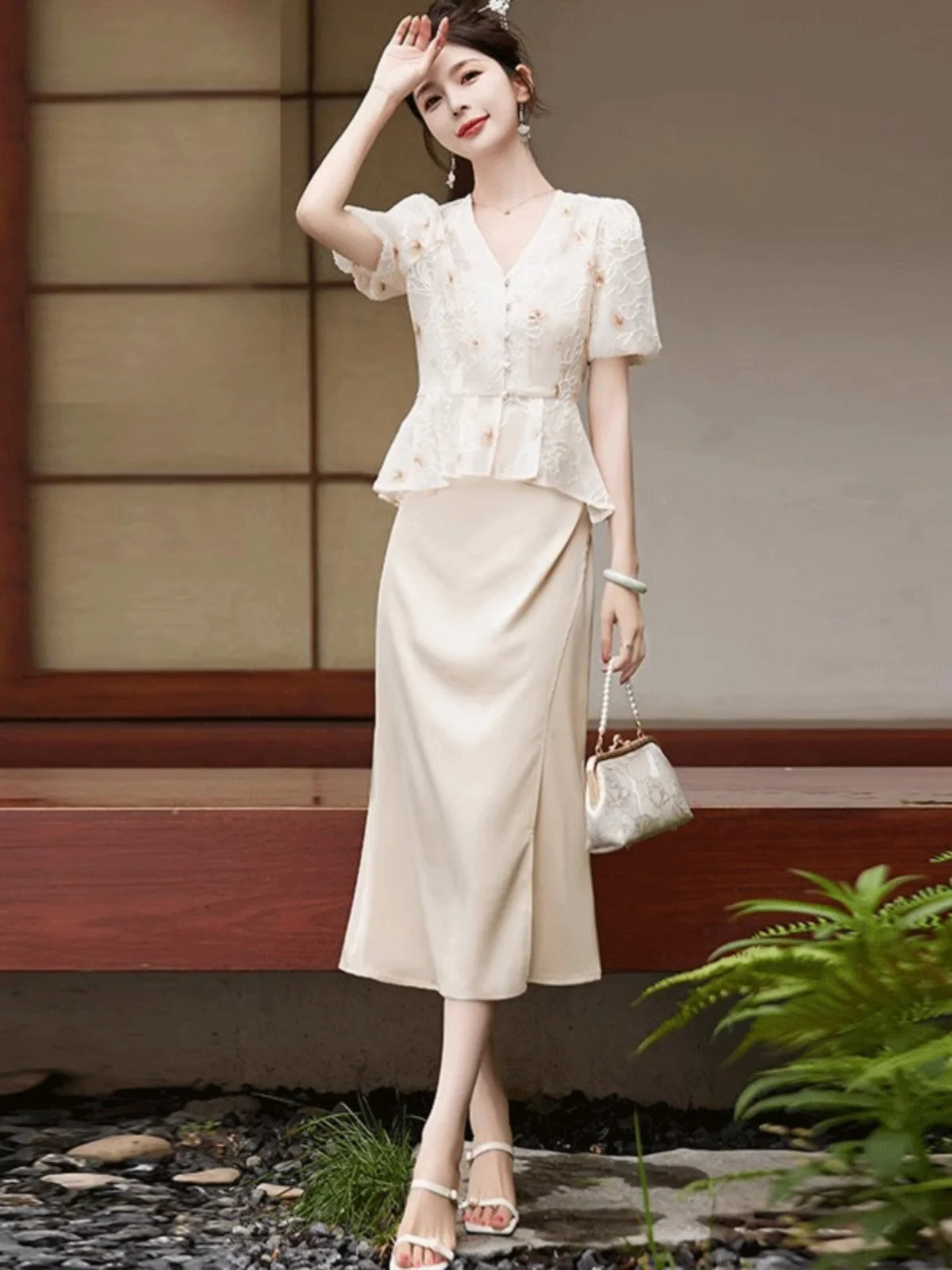 2026 New Fashionable Chinese Style Shirt Skirt Suit for Women 2025 Summer New Elegant Medium-Length A-Line Skirt Suit Wh13
2026 New Fashionable Chinese Style Shirt Skirt Suit for Women 2025 Summer New Elegant Medium-Length A-Line Skirt Suit Wh13