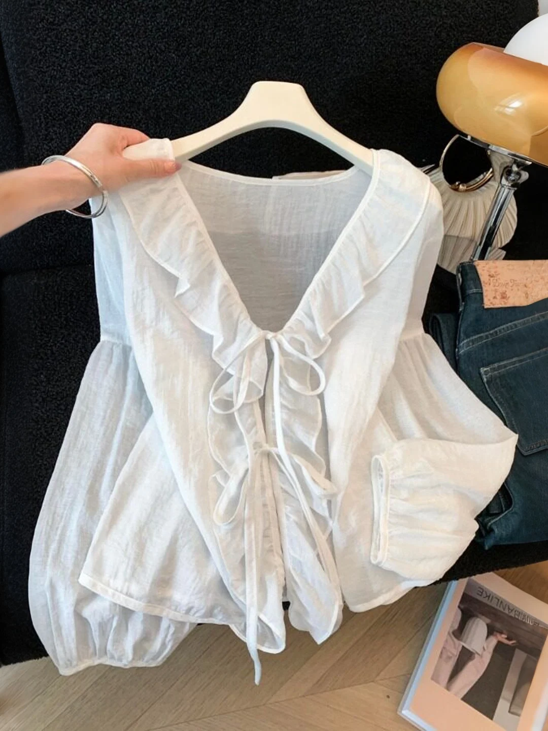 Elegant White Shirt Women's Summer 2026 New Thin Sun Protection Long Sleeve V-Neck Blouse Cotton 100% Loose Fit Versatile Style
Elegant White Shirt Women's Summer 2026 New Thin Sun Protection Long Sleeve V-Neck Blouse Cotton 100% Loose Fit Versatile Style