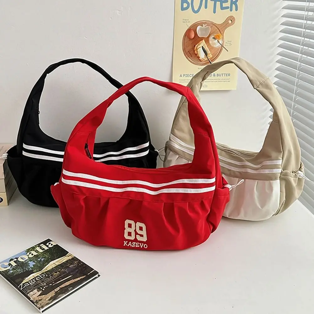 Fashion Korean Style Nylon Shoulder Bag Oxford Cloth Retro Sports Handbag Simple All-match Half Moon Bags Travel
Fashion Korean Style Nylon Shoulder Bag Oxford Cloth Retro Sports Handbag Simple All-match Half Moon Bags Travel
