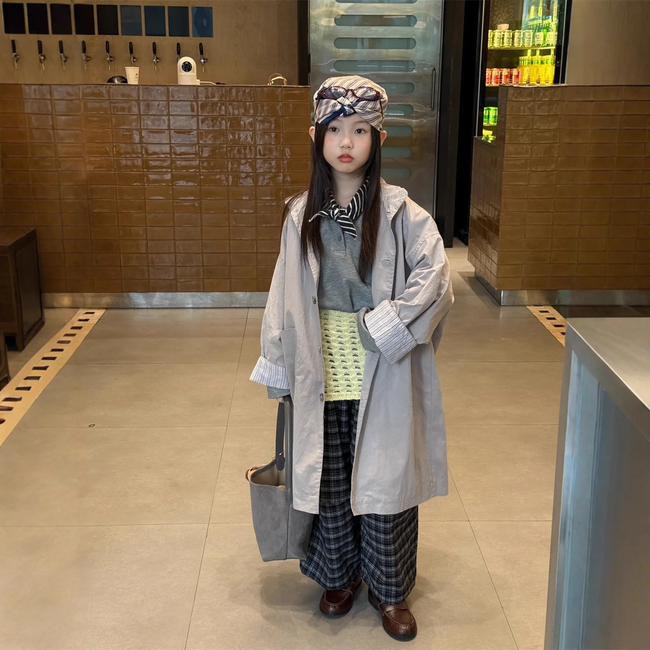 Girls Coat 2025 Autumn New Korean Version Long Lapel Single Breasted Temperament Loose Casual Versatile Coat
Girls Coat 2025 Autumn New Korean Version Long Lapel Single Breasted Temperament Loose Casual Versatile Coat