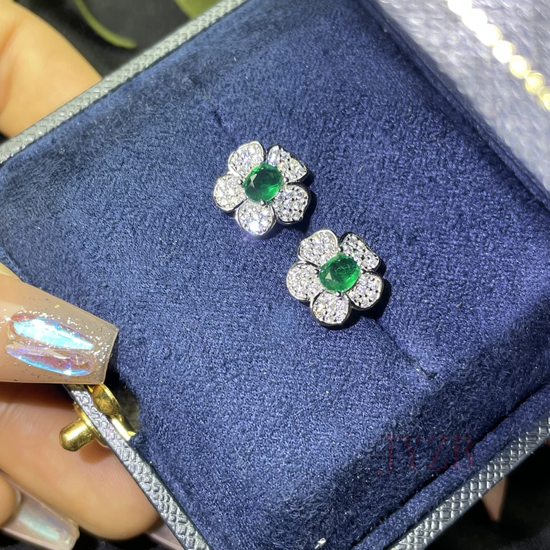 100% Classic 925 sterling silver stud earrings 4 x 5 mm natural emerald stud earrings for women's wedding promise party gifts
100% Classic 925 sterling silver stud earrings 4 x 5 mm natural emerald stud earrings for women's wedding promise party gifts