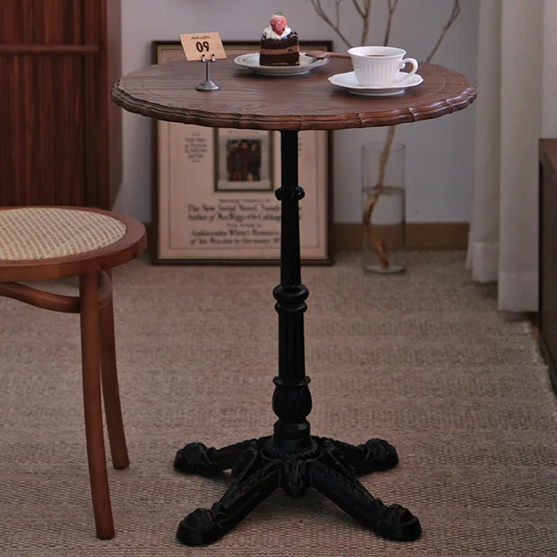 Vintage solid wood wrought iron coffee table seagull lace round table vintage French dessert shop western restaurant dining
Vintage solid wood wrought iron coffee table seagull lace round table vintage French dessert shop western restaurant dining