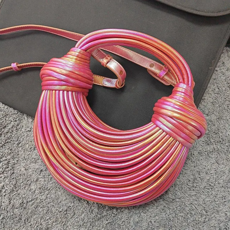 2025 new fashion women's hand-woven hand-woven handbags luxury designer creative design personalized trend noodle banquet handba
2025 new fashion women's hand-woven hand-woven handbags luxury designer creative design personalized trend noodle banquet handba