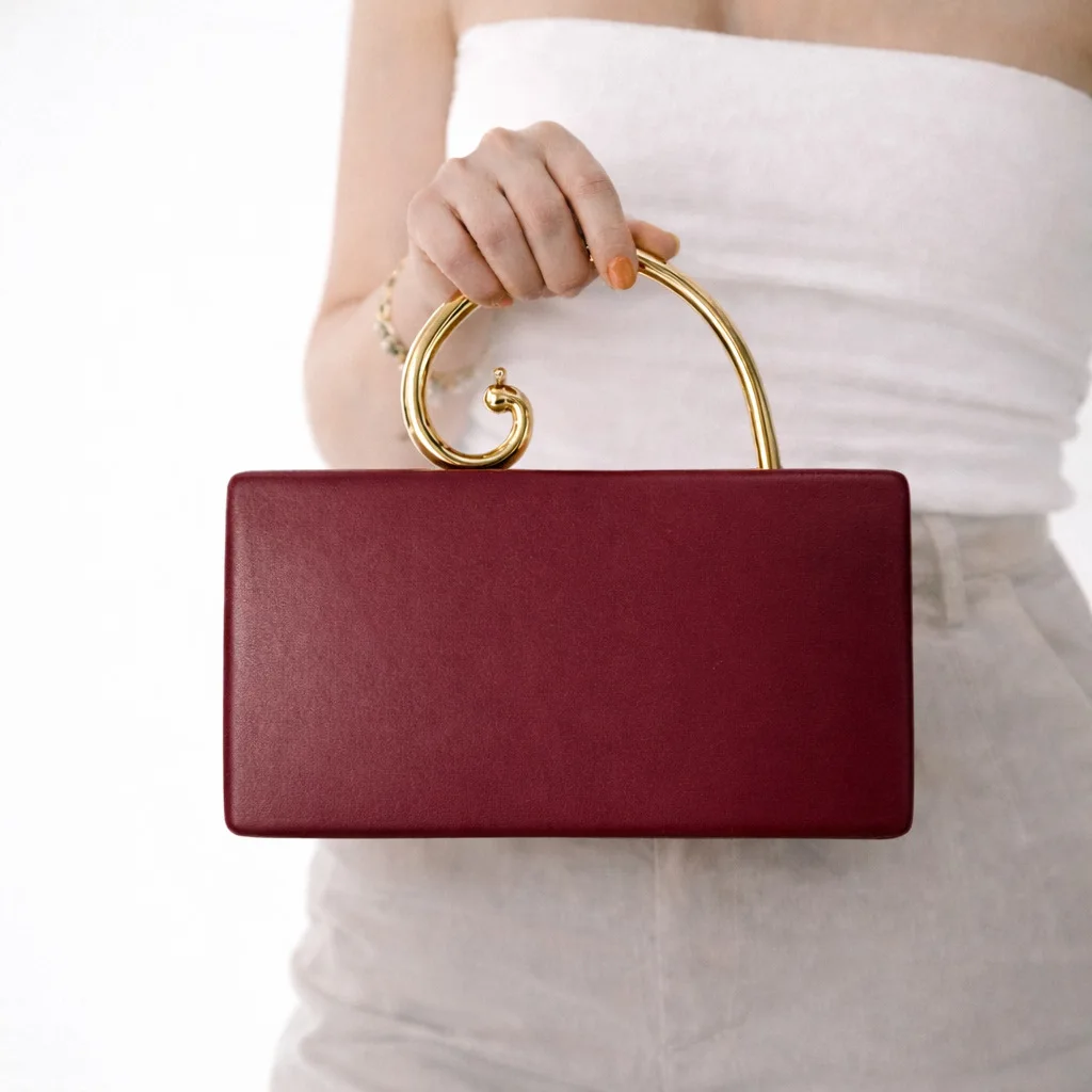 Fashionable Summer PU Handbag Crossbody Shoulder Bag Evening Bag Shape Chain Element Women's Handbag Stylish Clutch
Fashionable Summer PU Handbag Crossbody Shoulder Bag Evening Bag Shape Chain Element Women's Handbag Stylish Clutch