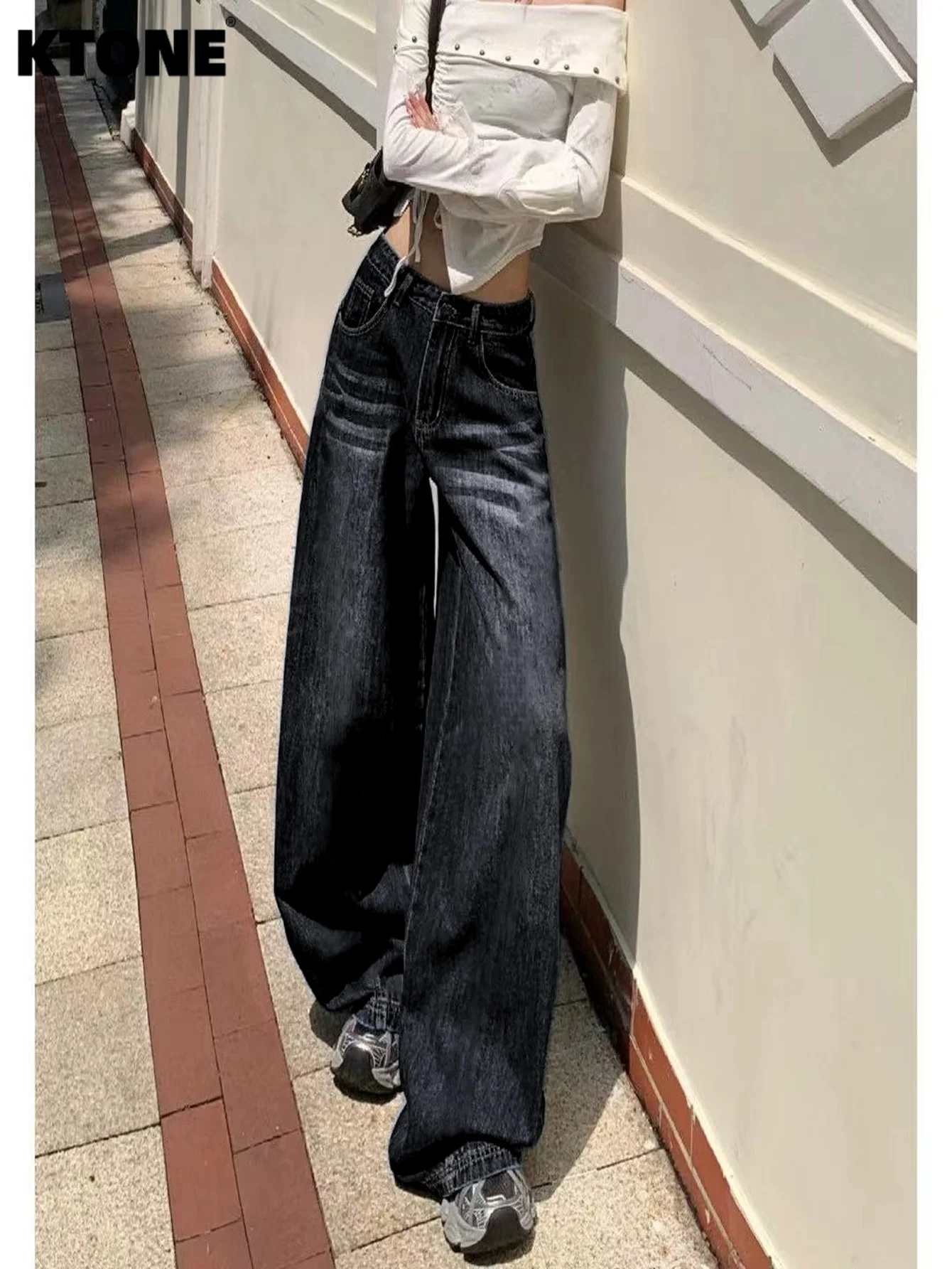 Men's Loose Black Jeans Y2k Clothes Drip Trend Unisex Original Casual Pants No accessories or belts included
Men's Loose Black Jeans Y2k Clothes Drip Trend Unisex Original Casual Pants No accessories or belts included