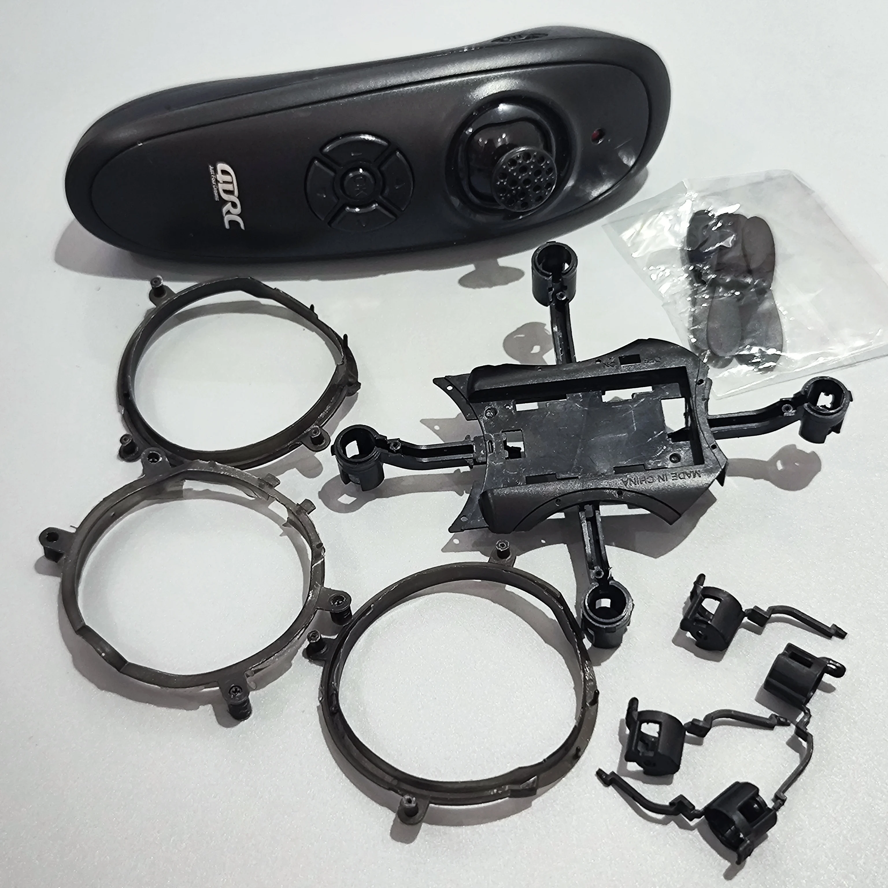 Original 4DRC V17 Drone 4D-V17 RC Quadcopter Spare Parts Remote Control Fuselage Accessories Motor Cover Blade Propeller Kit
Original 4DRC V17 Drone 4D-V17 RC Quadcopter Spare Parts Remote Control Fuselage Accessories Motor Cover Blade Propeller Kit
