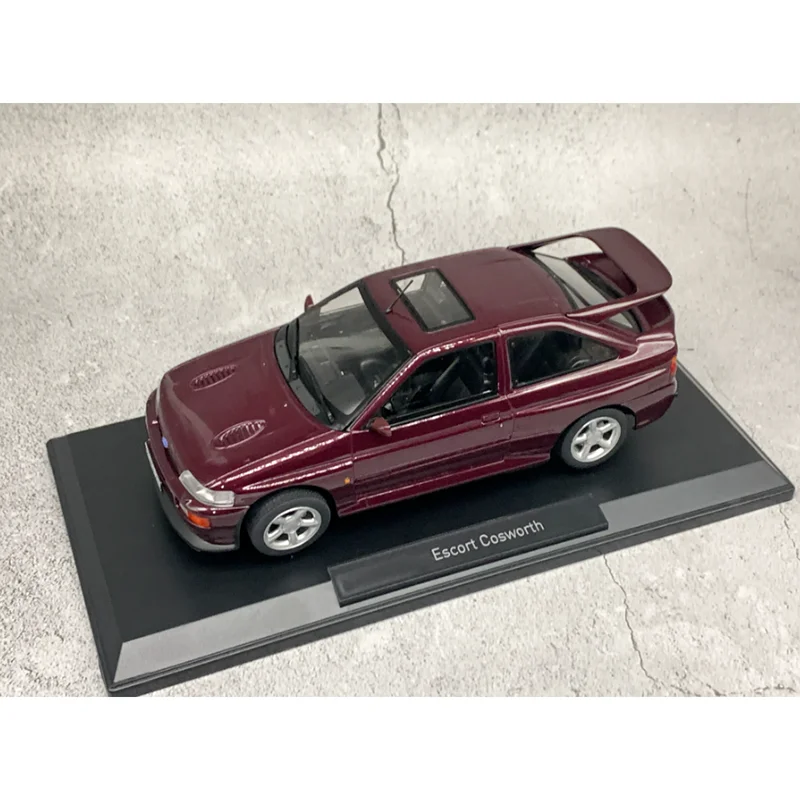 NOREV литой под давлением масштаб 1:18, 1992, эскорт Cosworth, модель автомобиля из сплава, классическая коллекция, сувенир, статический дисплей, украшения, праздничный подарок
NOREV литой под давлением масштаб 1:18, 1992, эскорт Cosworth, модель автомобиля из сплава, классическая коллекция, сувенир, статический дисплей, украшения, праздничный подарок