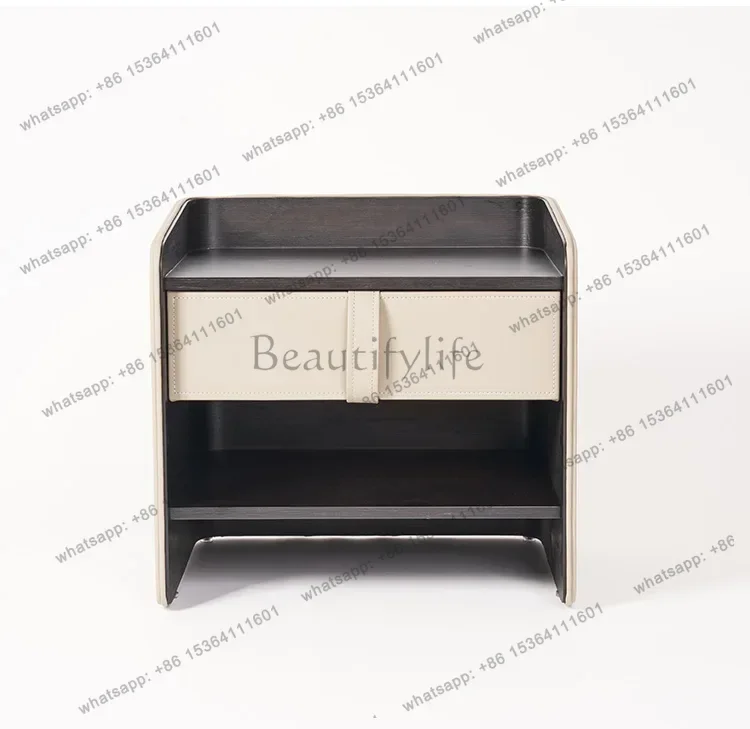 Italian Minimalist Designer Leather Bedside Table Simple Modern Bedroom Light Luxury Creative Bedside Table
Italian Minimalist Designer Leather Bedside Table Simple Modern Bedroom Light Luxury Creative Bedside Table
