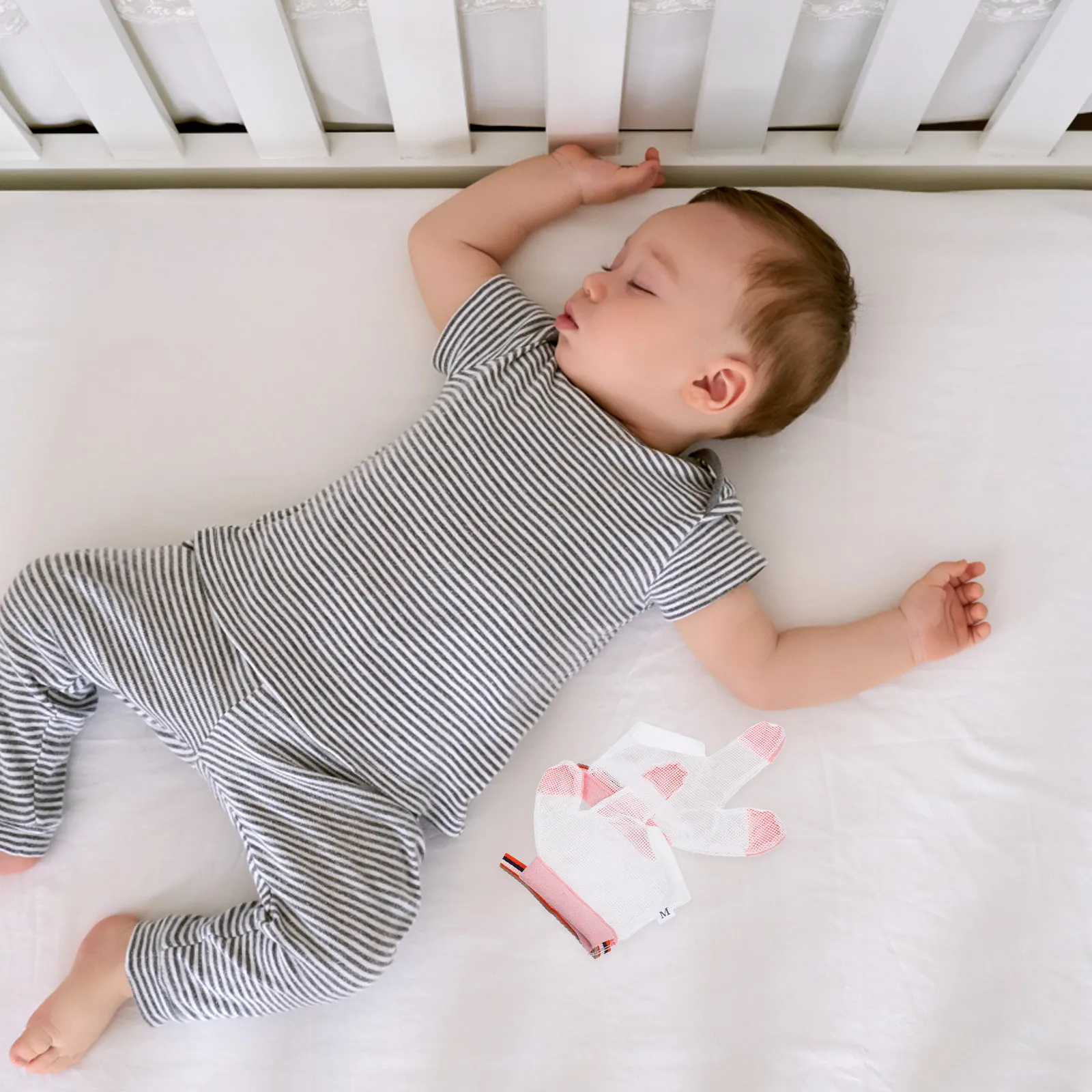 1 Pair Baby Stop Thumb Sucking Gloves Mesh Design Infant Finger Sucking Stop Guard Adjustable Drawstring Comfortable
1 Pair Baby Stop Thumb Sucking Gloves Mesh Design Infant Finger Sucking Stop Guard Adjustable Drawstring Comfortable