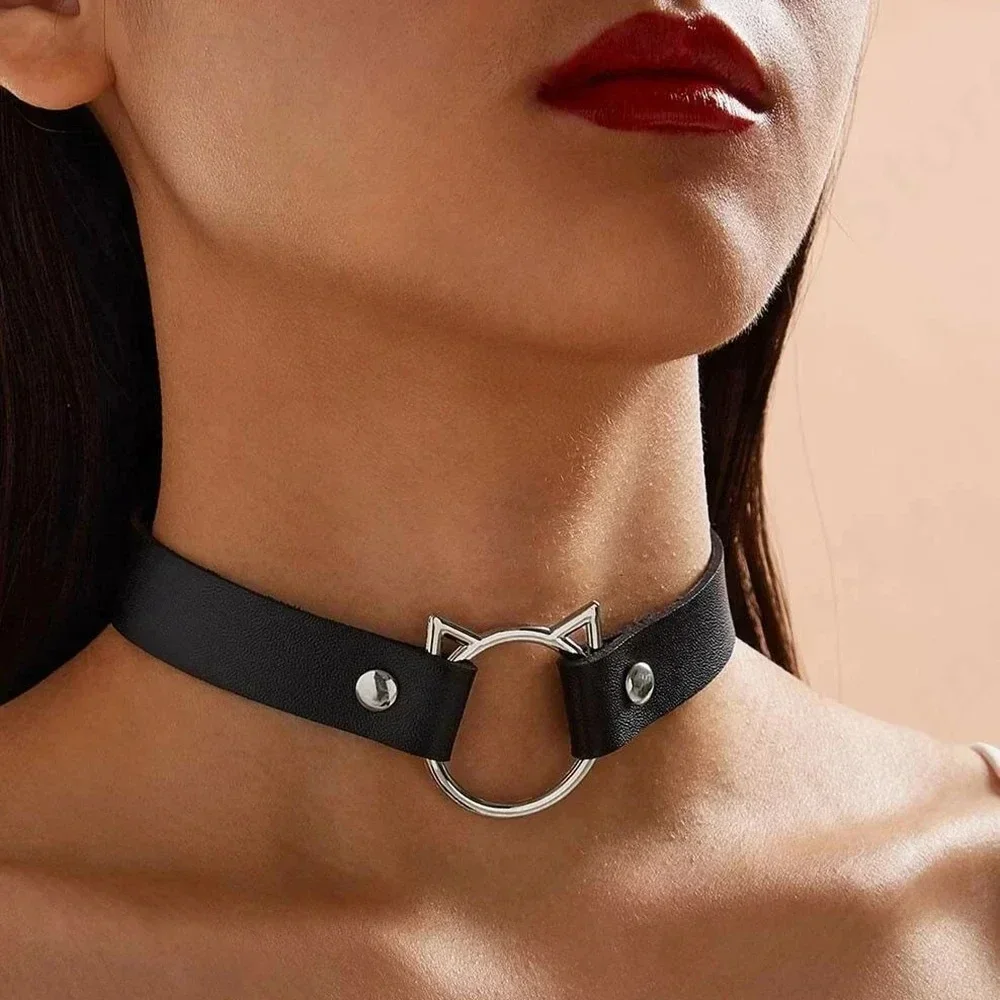 Women Fashion Leather Sexy Collar Necklaces Cat Shaped Adjustable Gothic Harajuku Choker Punk Bondage Women Neck Accessories 
Women Fashion Leather Sexy Collar Necklaces Cat Shaped Adjustable Gothic Harajuku Choker Punk Bondage Women Neck Accessories