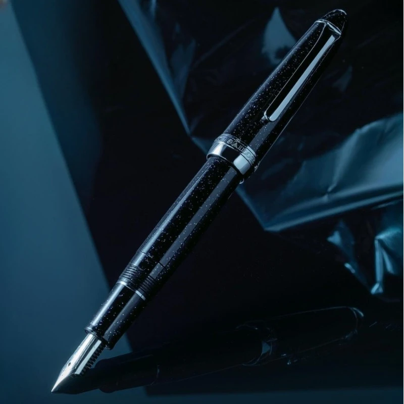 Новинка 2026: Ручка SAILOR 11-0500-249 Winter Star Series, нержавеющая сталь, полимерный корпус, F 0.5 мм, коллекционная, для школы и письма
Новинка 2026: Ручка SAILOR 11-0500-249 Winter Star Series, нержавеющая сталь, полимерный корпус, F 0.5 мм, коллекционная, для школы и письма