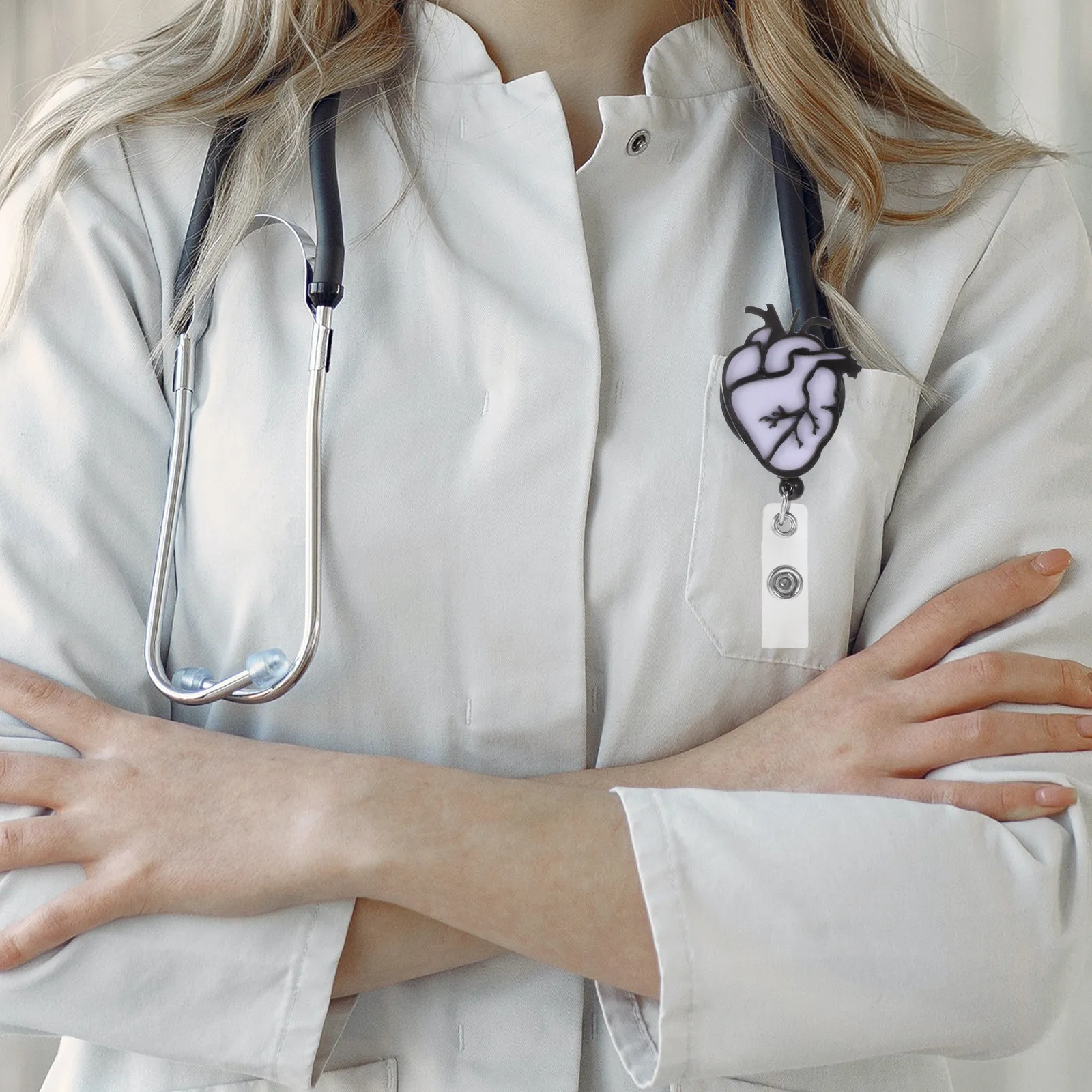 2 шт. телескопических держателей для бейджей в форме сердца, легкие, прочные, выдвижные, для медицинских работников и школ
2 шт. телескопических держателей для бейджей в форме сердца, легкие, прочные, выдвижные, для медицинских работников и школ