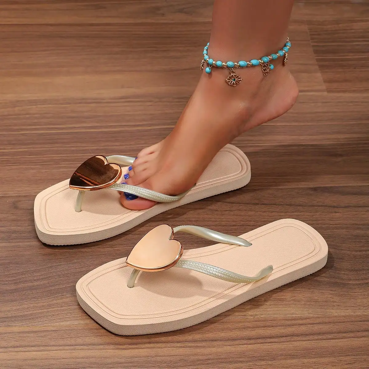 Women's Fashion Square Toe Heart Buckle Glitter Flip Flops For Home, Party, Beach, Outdoor, Summer
Women's Fashion Square Toe Heart Buckle Glitter Flip Flops For Home, Party, Beach, Outdoor, Summer
