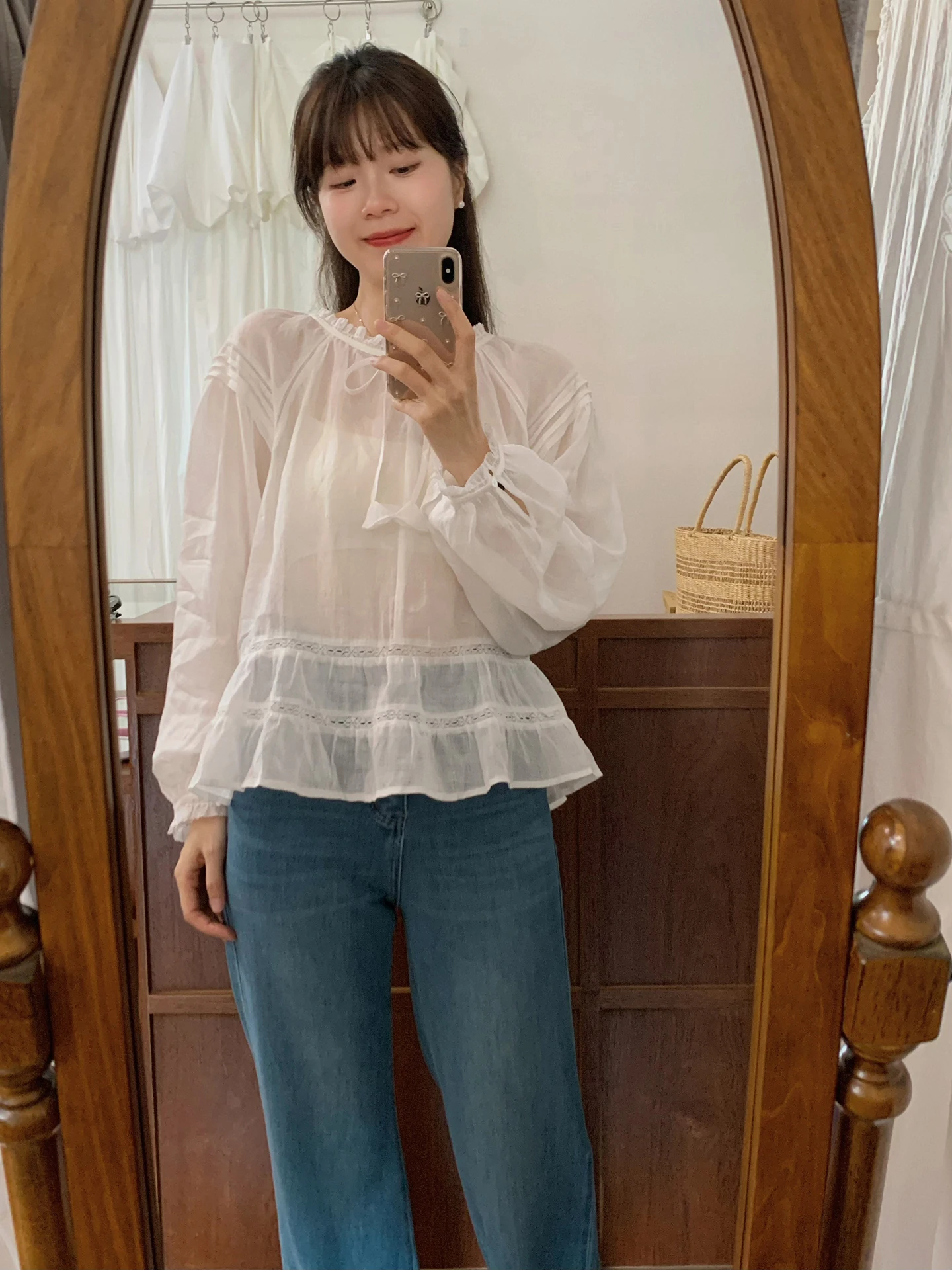 Chic26 Summer Gentle Wind Sash Sweet Lantern Sleeve Pleated 100% Flax Long Sleeve Women's Shirt Korean Style Straight Cut
Chic26 Summer Gentle Wind Sash Sweet Lantern Sleeve Pleated 100% Flax Long Sleeve Women's Shirt Korean Style Straight Cut