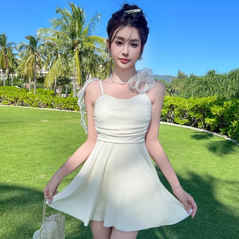 Female One-piece Student Conservative Slim Belly-covering Fairy Skirt Style Ins Small Scent Style Women Swimsuit Wholesale
Female One-piece Student Conservative Slim Belly-covering Fairy Skirt Style Ins Small Scent Style Women Swimsuit Wholesale