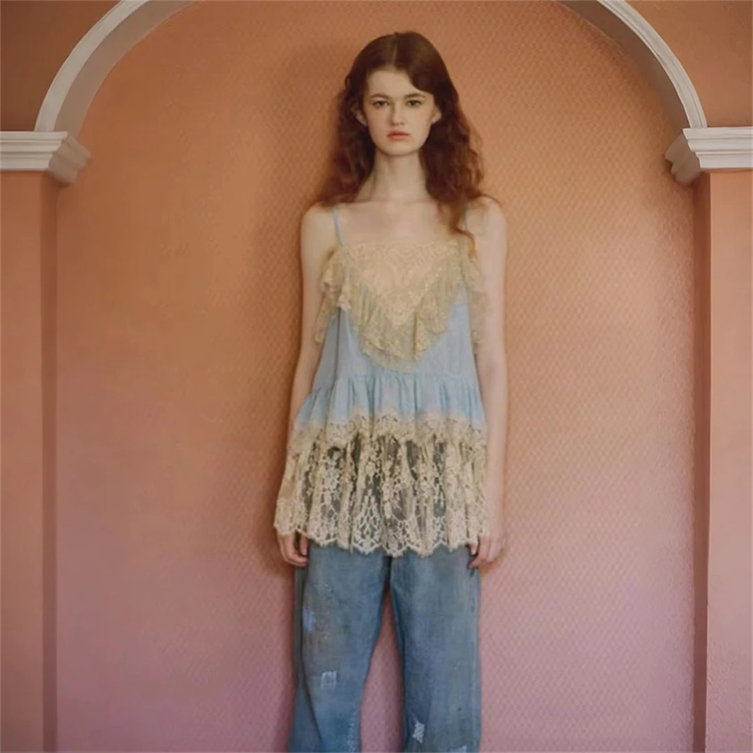 Paris Summer Blue Lace Patchwork Vest Women's Breathable Outerwear Cotton Blend Color Embroidered Strapless Vest
Paris Summer Blue Lace Patchwork Vest Women's Breathable Outerwear Cotton Blend Color Embroidered Strapless Vest