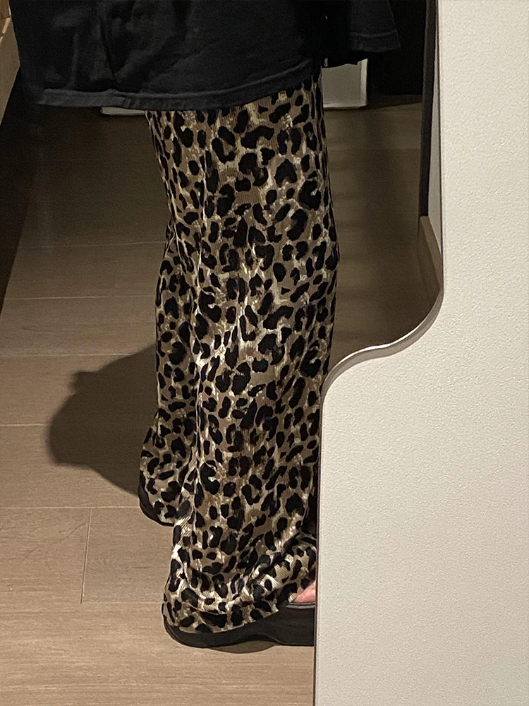 Lion Print Ice Silk Wide Leg Sports Pants Women Summer Thin High Waist Straight Loose Casual Walking Trousers
Lion Print Ice Silk Wide Leg Sports Pants Women Summer Thin High Waist Straight Loose Casual Walking Trousers