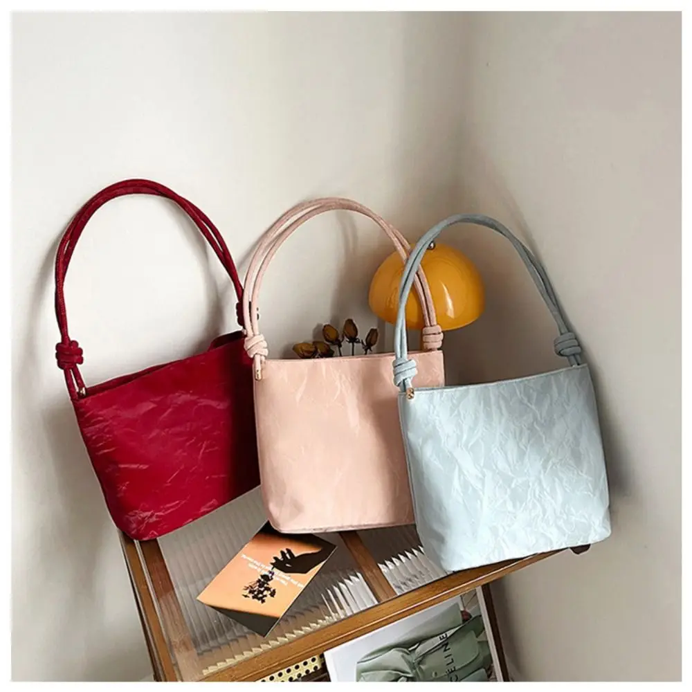 Solid Color Suede Shoulder Bag Adjustable Strap Magnetic Buckle Closure Tote Bag Soft Fabric Rope Buckle Handbag for Women
Solid Color Suede Shoulder Bag Adjustable Strap Magnetic Buckle Closure Tote Bag Soft Fabric Rope Buckle Handbag for Women