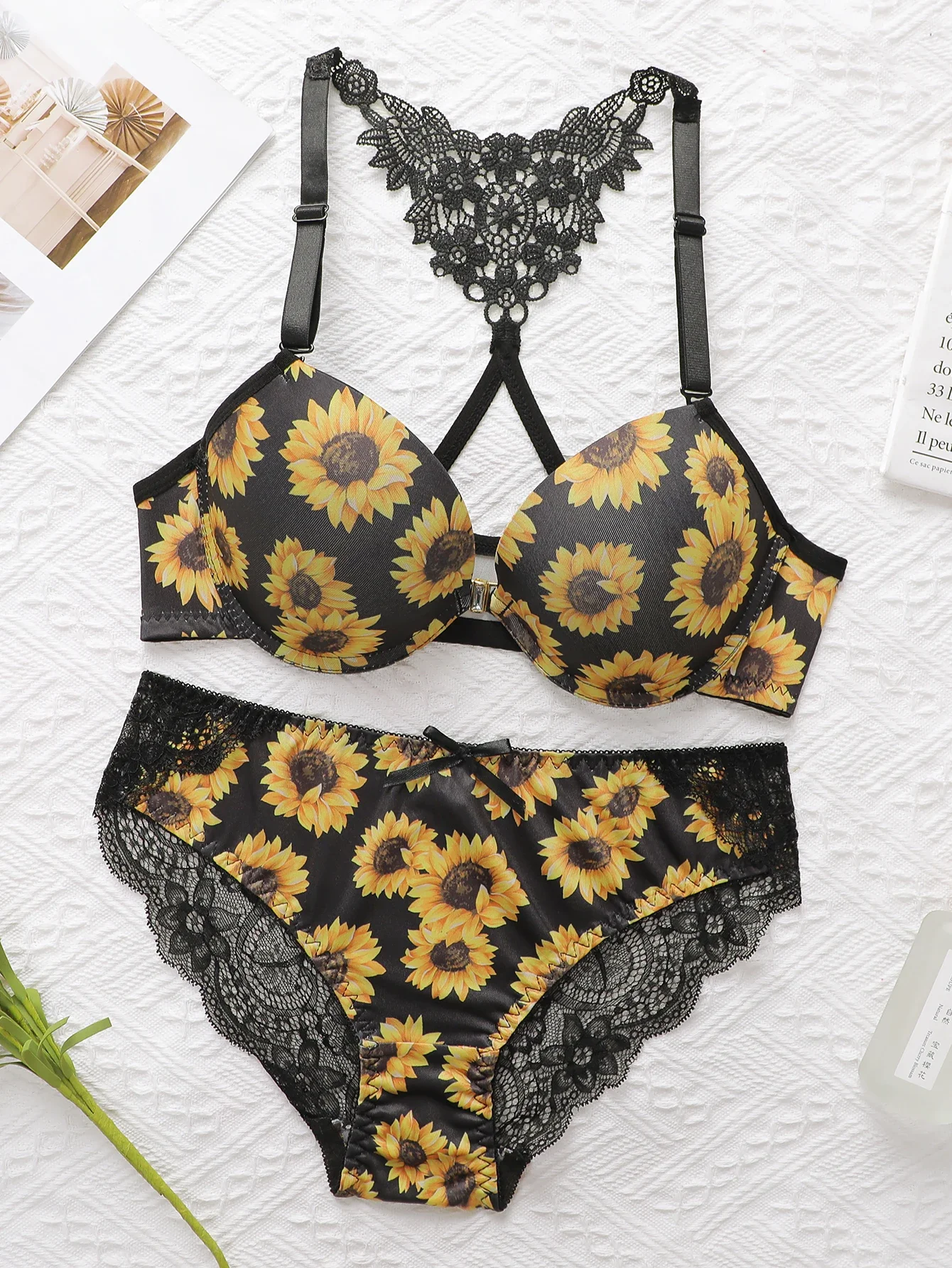Ladies Sexy Front Buckle Yellow Flower Cross Back Lace Flower Design With Gathered Pull Adjustable Shoulder Strap Bra A3116
Ladies Sexy Front Buckle Yellow Flower Cross Back Lace Flower Design With Gathered Pull Adjustable Shoulder Strap Bra A3116