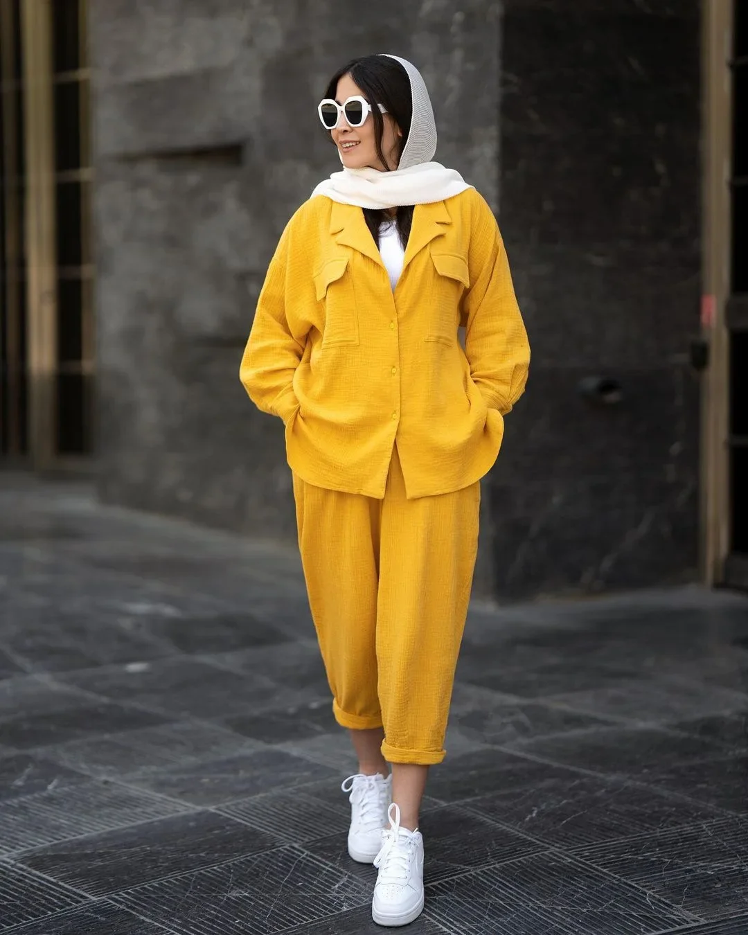 New Fashionable Loose Solid Color Polo Collar Long Sleeved Shirt Nine Split Pants Set
New Fashionable Loose Solid Color Polo Collar Long Sleeved Shirt Nine Split Pants Set