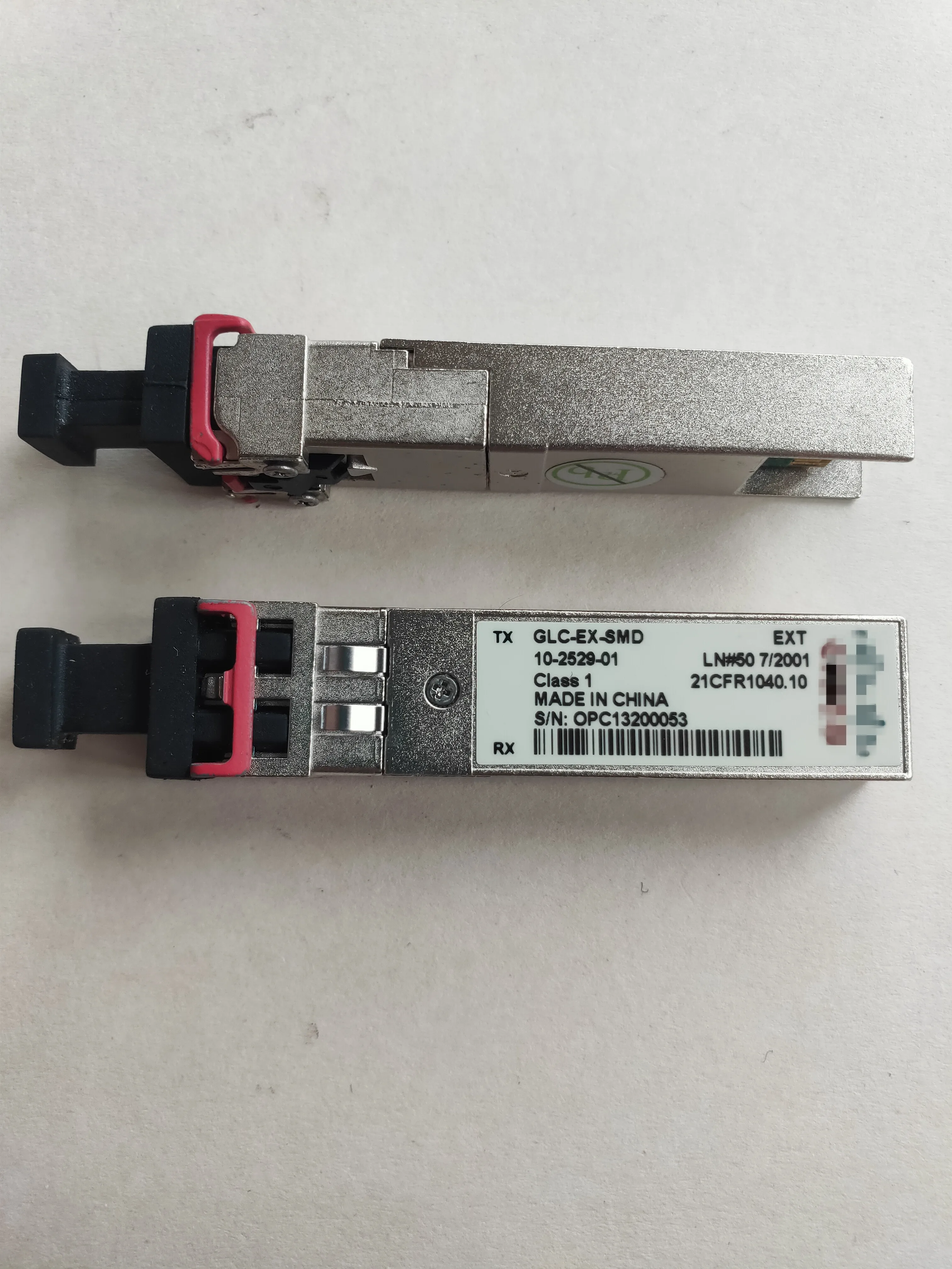 GLC-EX-SMD/10-2529-01/40KM 1000BASE-EX SFP Gigabit transceiver module, SMF, 1310nm, 40km Transceiver
GLC-EX-SMD/10-2529-01/40KM 1000BASE-EX SFP Gigabit transceiver module, SMF, 1310nm, 40km Transceiver