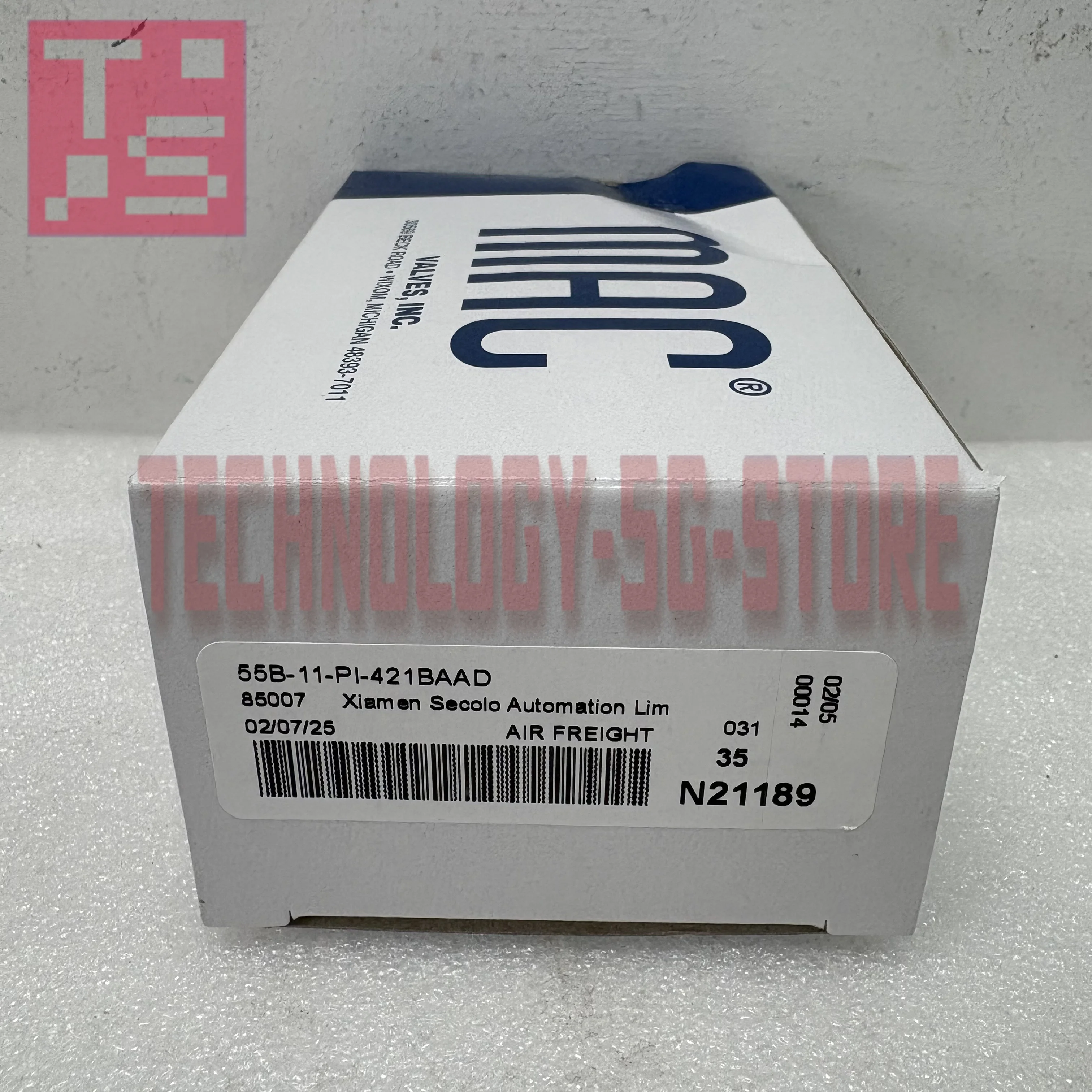 brand new solenoid valve 55B-11-PI-421BAAD 55B-11-PI-611JA 55B-12-PE-611JJ
brand new solenoid valve 55B-11-PI-421BAAD 55B-11-PI-611JA 55B-12-PE-611JJ