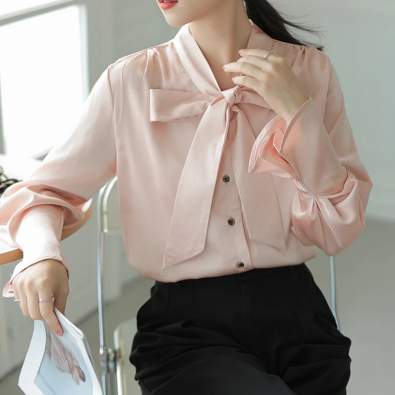 Autumn Korean Vintage Pink Women's Bow Blouse 2023 New Long Sleeve Single Breasted Casual Office White Shirts Tops Female
Autumn Korean Vintage Pink Women's Bow Blouse 2023 New Long Sleeve Single Breasted Casual Office White Shirts Tops Female