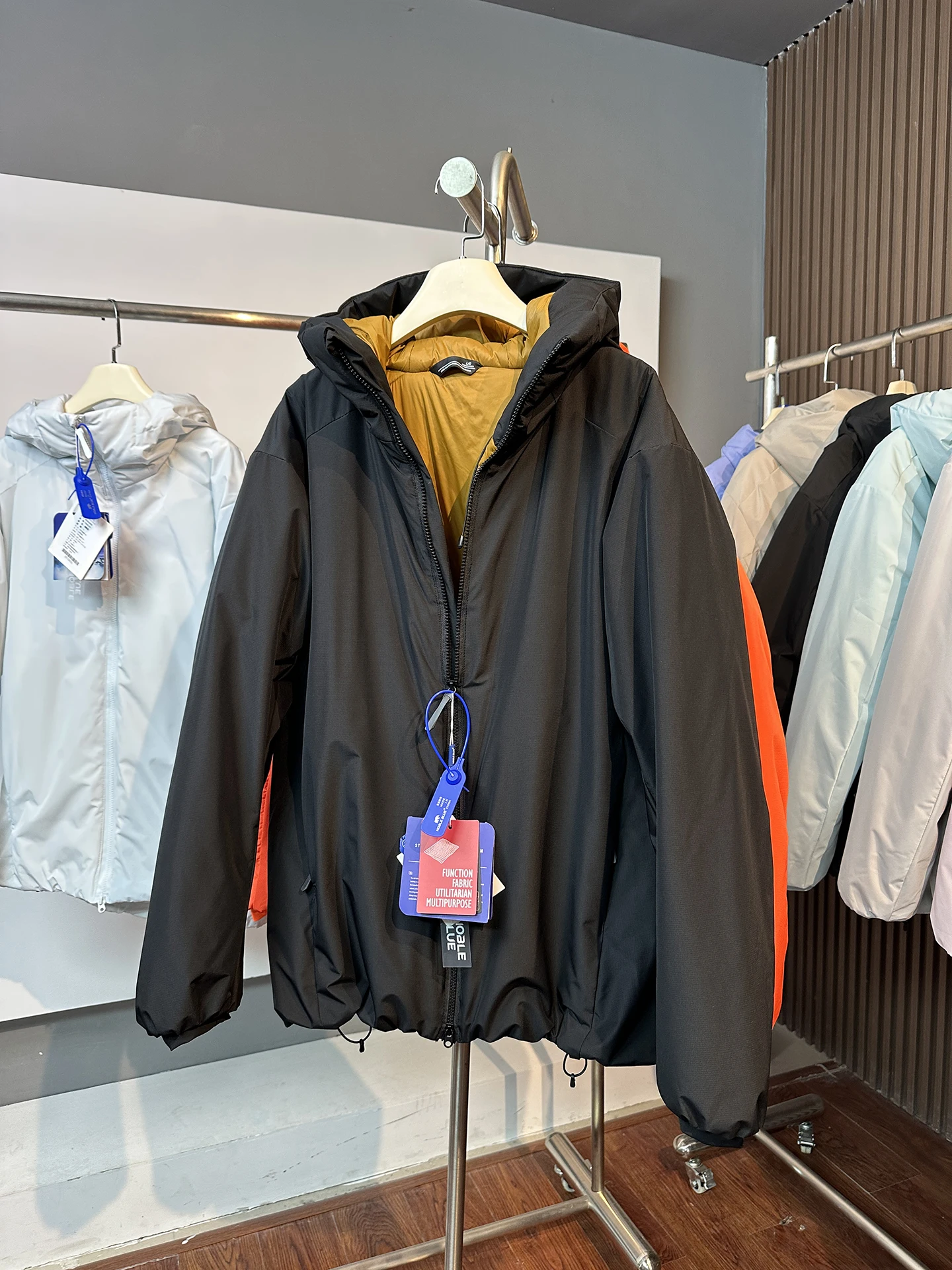 Thiened Hooded Cotton Jaet Men's Outdoor Casual Anti-Wind Waterproof Warm Cotton Coat for Autumn Winter Sports
Thiened Hooded Cotton Jaet Men's Outdoor Casual Anti-Wind Waterproof Warm Cotton Coat for Autumn Winter Sports