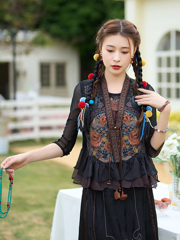 Elegant Embroidered Blouse Style Jacket National Style Sleeveless Top V-neck Short Length One Button Closure Pure Color
Elegant Embroidered Blouse Style Jacket National Style Sleeveless Top V-neck Short Length One Button Closure Pure Color