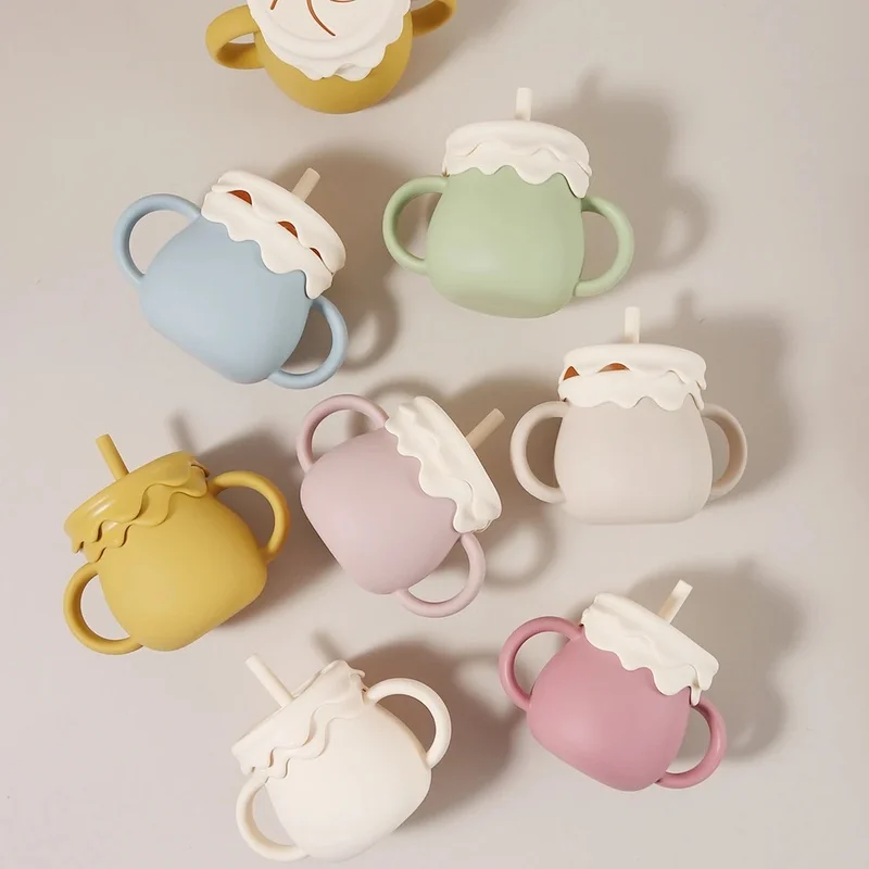 Новое поступление, тренировочная чашка, детская чашка на 280 мл — силиконовая чашка для закусок 3 в 1, чашка-непроливайка, герметичная, форма мороженого
Новое поступление, тренировочная чашка, детская чашка на 280 мл — силиконовая чашка для закусок 3 в 1, чашка-непроливайка, герметичная, форма мороженого