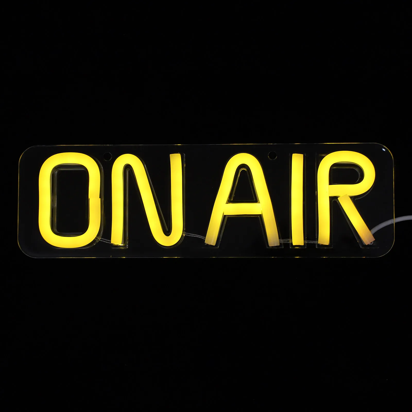 Креативная светодиодная неоновая вывеска Creative on Air: уникальный ночник для дома, работающий от USB, для спальни, гостиной, бара, вечеринок
Креативная светодиодная неоновая вывеска Creative on Air: уникальный ночник для дома, работающий от USB, для спальни, гостиной, бара, вечеринок