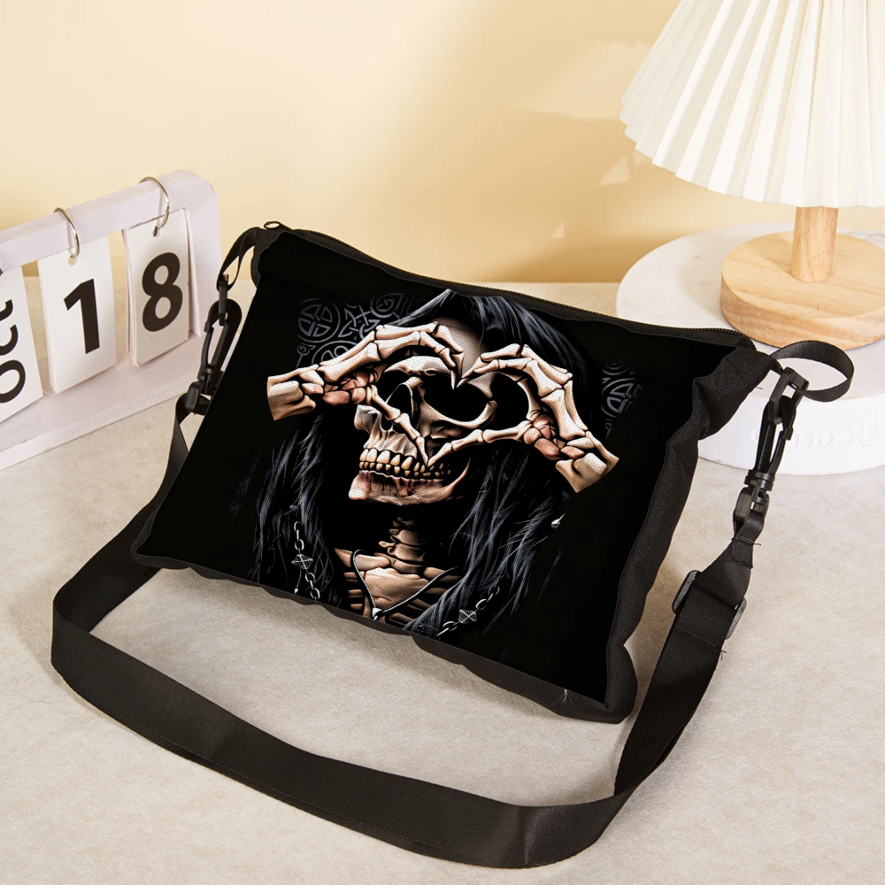 1pc Gothic Skull Art Crossbody Bag Black Skeleton Heart Design Shoulder Bags For Women Men Fashion Statement Everyday Use Travel
1pc Gothic Skull Art Crossbody Bag Black Skeleton Heart Design Shoulder Bags For Women Men Fashion Statement Everyday Use Travel