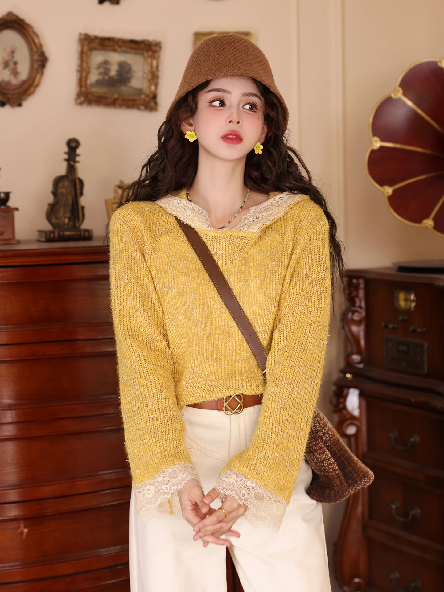 Chen Jiajie Daisy And Light Lace Splice Knitted Sweater Women's Loose Casual Hooded Top Polyester Cotton Wool Blend Long Sve
Chen Jiajie Daisy And Light Lace Splice Knitted Sweater Women's Loose Casual Hooded Top Polyester Cotton Wool Blend Long Sve