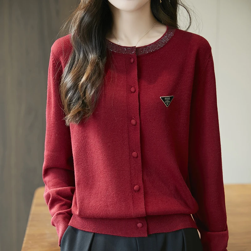 Autumn and Winter New Women's Classic Wool Thick Knitted Sweater Long Sleeve Casual High Quality Loose Cardigan
Autumn and Winter New Women's Classic Wool Thick Knitted Sweater Long Sleeve Casual High Quality Loose Cardigan