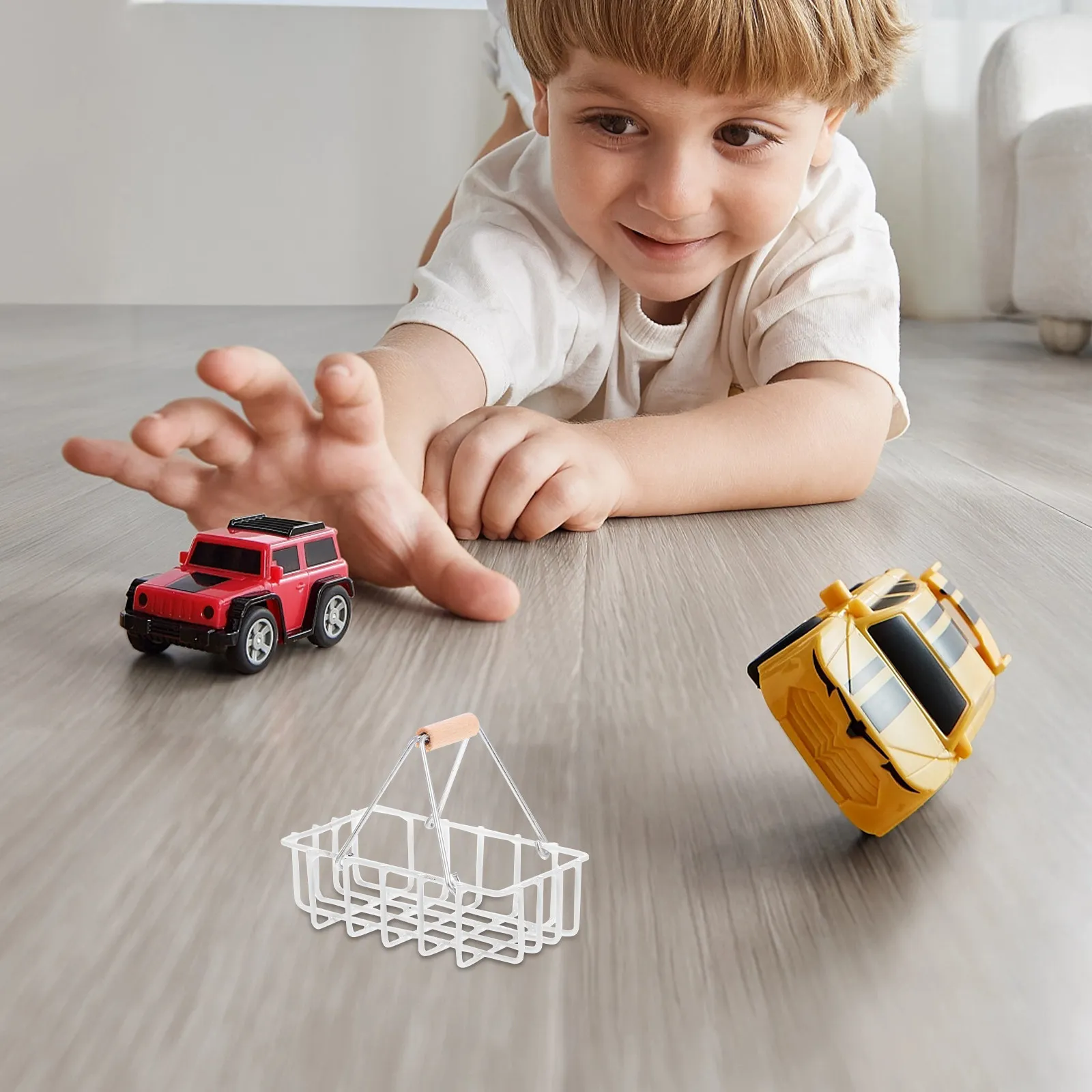 Mini Shopping Basket for Dollhouse Decoration Sturdy Iron Material Realistic Grocery Prop Small Basket with Handle Mini House
Mini Shopping Basket for Dollhouse Decoration Sturdy Iron Material Realistic Grocery Prop Small Basket with Handle Mini House
