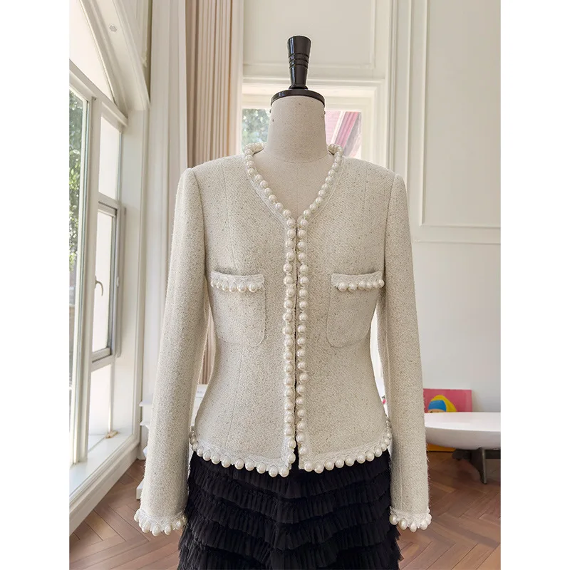 Simple Long-sleeved V-neck Jacket Cardigan Female French High Quality Pearl Ribbon Tweed Elegant Chic Formal Women Short Coat
Simple Long-sleeved V-neck Jacket Cardigan Female French High Quality Pearl Ribbon Tweed Elegant Chic Formal Women Short Coat
