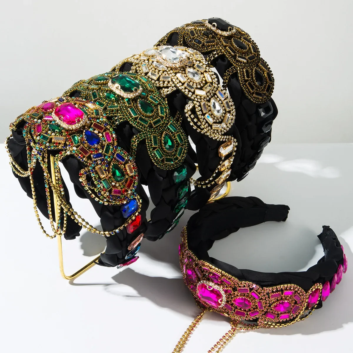 Fashion Heavy Industry Fringed Retro Hand-woven Inlaid Colorful Chain Shiny Headband Women's High-end Ball Hair Accessories
Fashion Heavy Industry Fringed Retro Hand-woven Inlaid Colorful Chain Shiny Headband Women's High-end Ball Hair Accessories