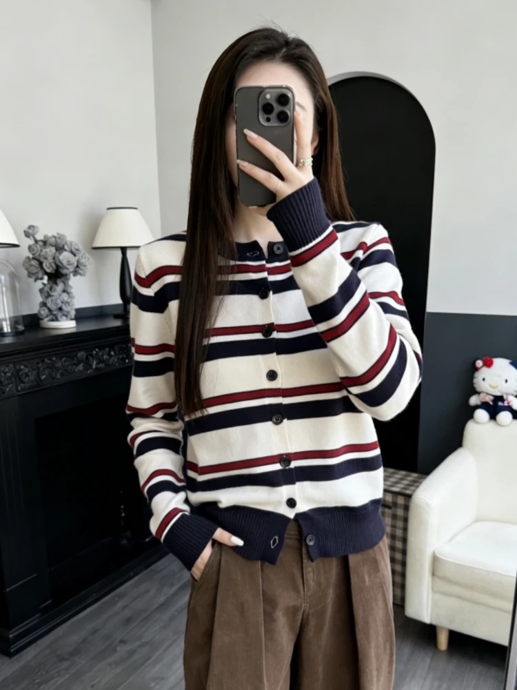 Retro Striped Color Block Long Sleeve Knitted Open Cardigan Women's Casual Unique Top Spring New Style Korean Style round Neck
Retro Striped Color Block Long Sleeve Knitted Open Cardigan Women's Casual Unique Top Spring New Style Korean Style round Neck