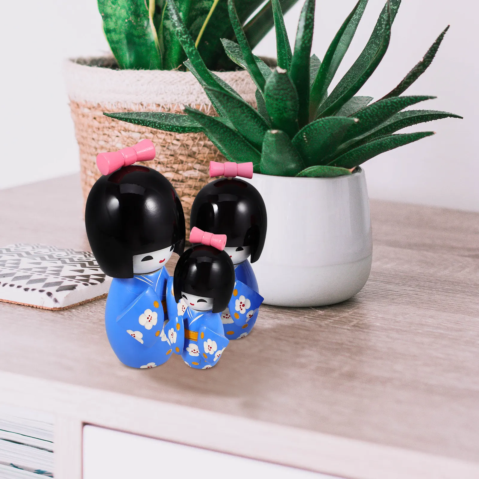 3Pcs Japanese Kimono Decor Wooden Cartoon Cute Kimono Characters Desktop Ornament Traditional Japanese Style Home Tabletop Decor
3Pcs Japanese Kimono Decor Wooden Cartoon Cute Kimono Characters Desktop Ornament Traditional Japanese Style Home Tabletop Decor